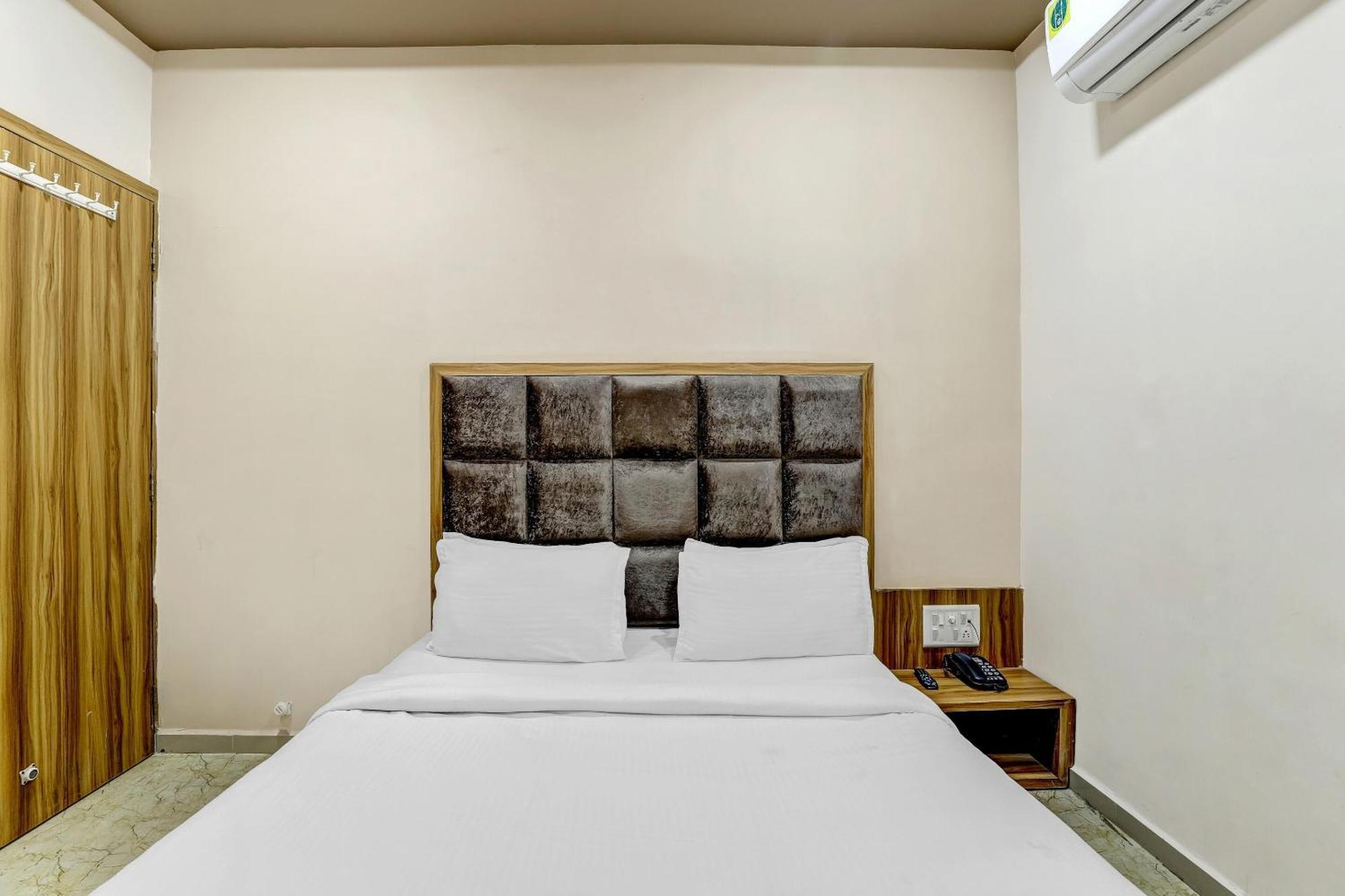 Capital O Maple View Hotel Naroda Luaran gambar