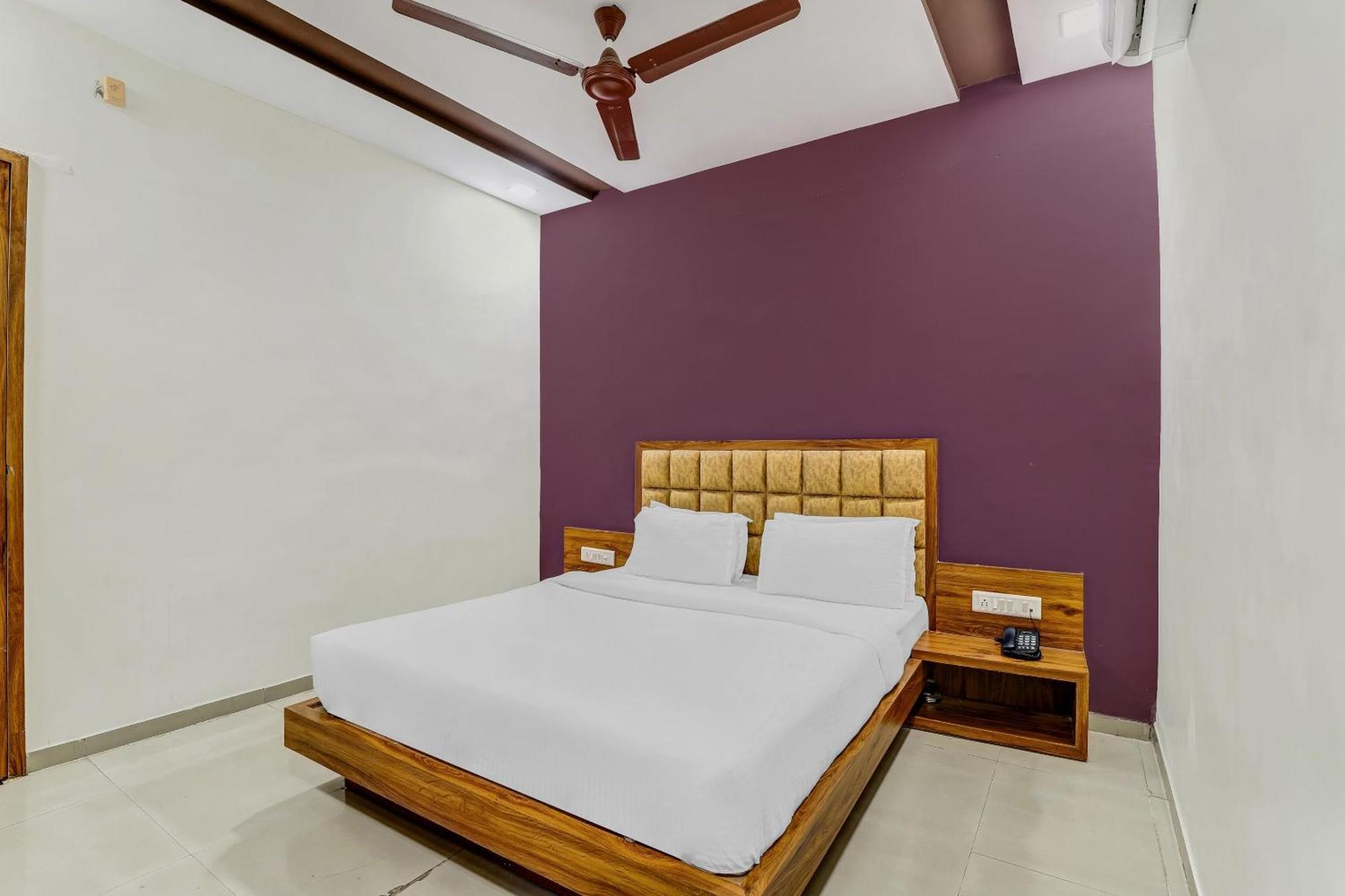 Capital O Maple View Hotel Naroda Luaran gambar